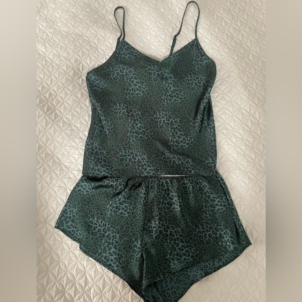 Victoria Secret satin pajama set cami and shorts size Small